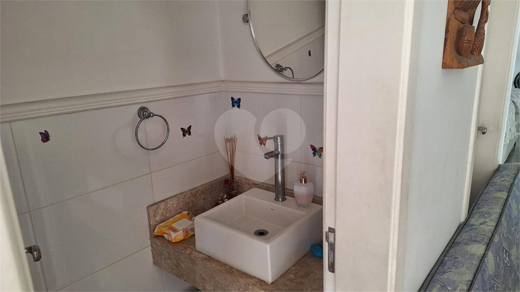 Sobrado à venda com 6 quartos, sendo 4 suítes, em Tremembé, São Paulo, SP