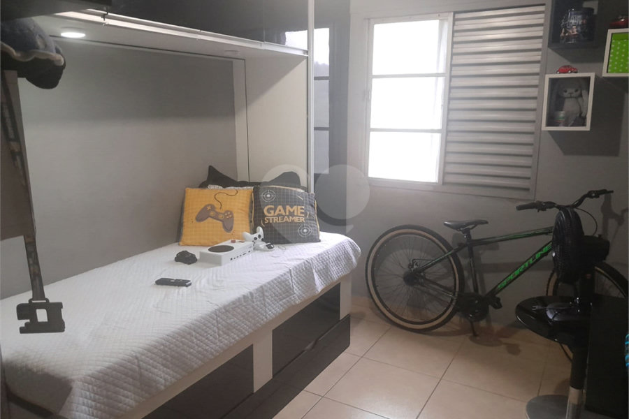 Apartamento à venda com 2 quartos em Cidade Tiradentes, São Paulo, SP