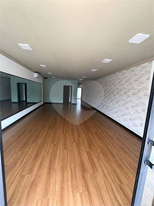 Salão Comercial para alugar em Santa Rosa, Vinhedo, SP