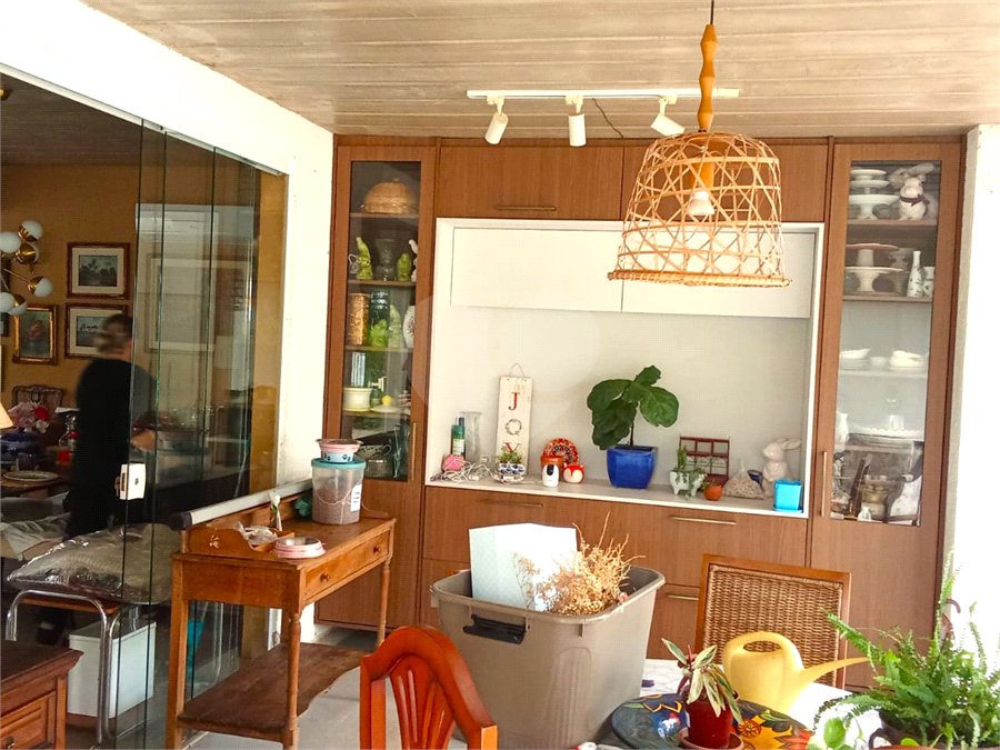 Casa à venda com 4 quartos, sendo 2 suítes,  no condomínio Vivenda do Lago, Sorocaba - SP