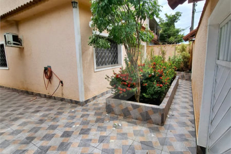 Casa Térrea à venda com 4 quartos, sendo 1 suíte, em Campo Grande, Rio de Janeiro, RJ