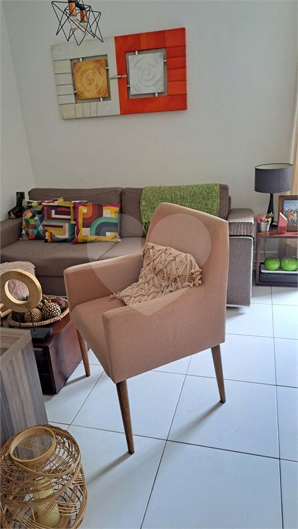 Casa à venda com 3 quartos, sendo 1 suíte,  no condomínio Moradas do Horto, São Paulo - SP
