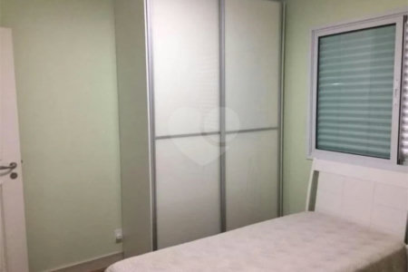 Condomínio à venda com 4 quartos, sendo 2 suítes, em Colinas do Paratehy, Mogi das Cruzes, SP