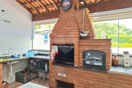Chácara à venda com 4 quartos, sendo 2 suítes,  no Centro, Araçoiaba da Serra, SP
