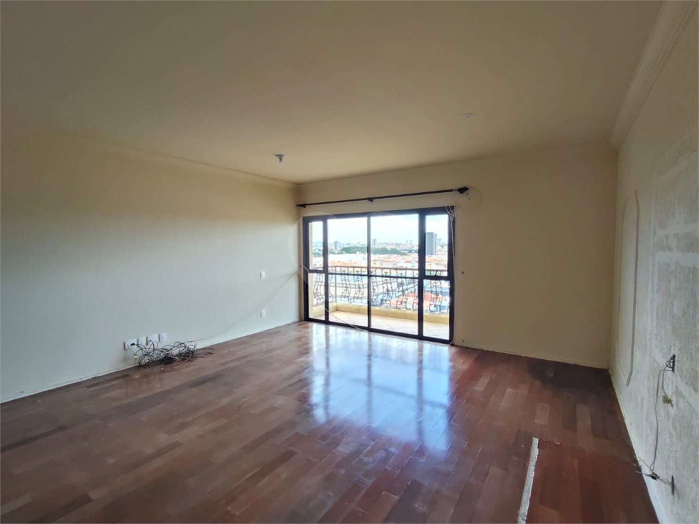 Apartamento à venda ou para alugar com 3 quartos, sendo 1 suíte, no Centro, Itapetininga, SP