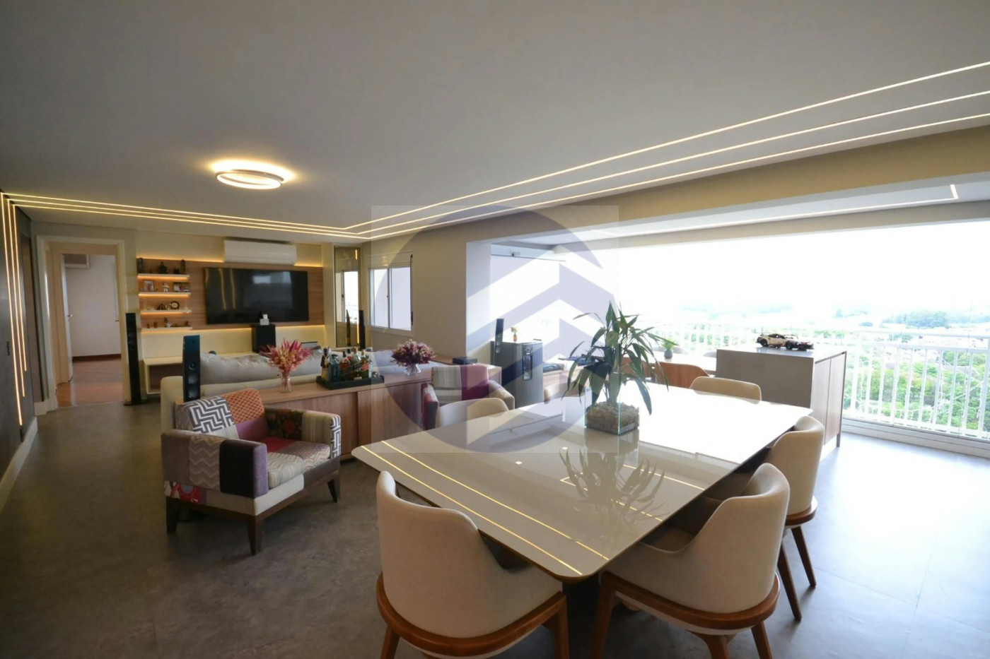 Apartamento à venda com 3 quartos, sendo 2 suítes, em Jardim Olympia, São Paulo - SP