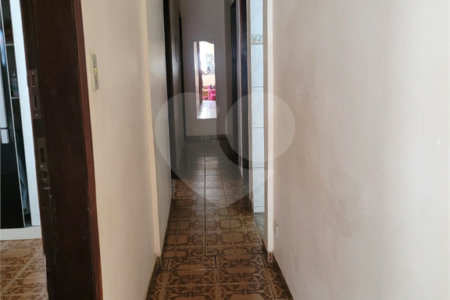 Casa à venda com 4 quartos, sendo 1 suíte, em Parque Novo Horizonte, São José dos Campos, SP