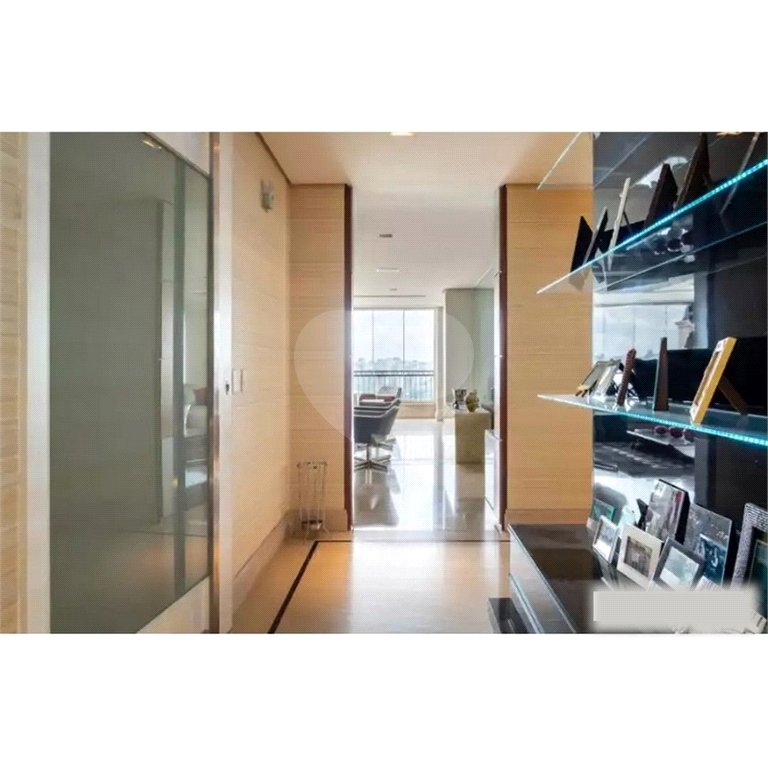 Apartamento à venda com 4 suítes em Moema, São Paulo, SP