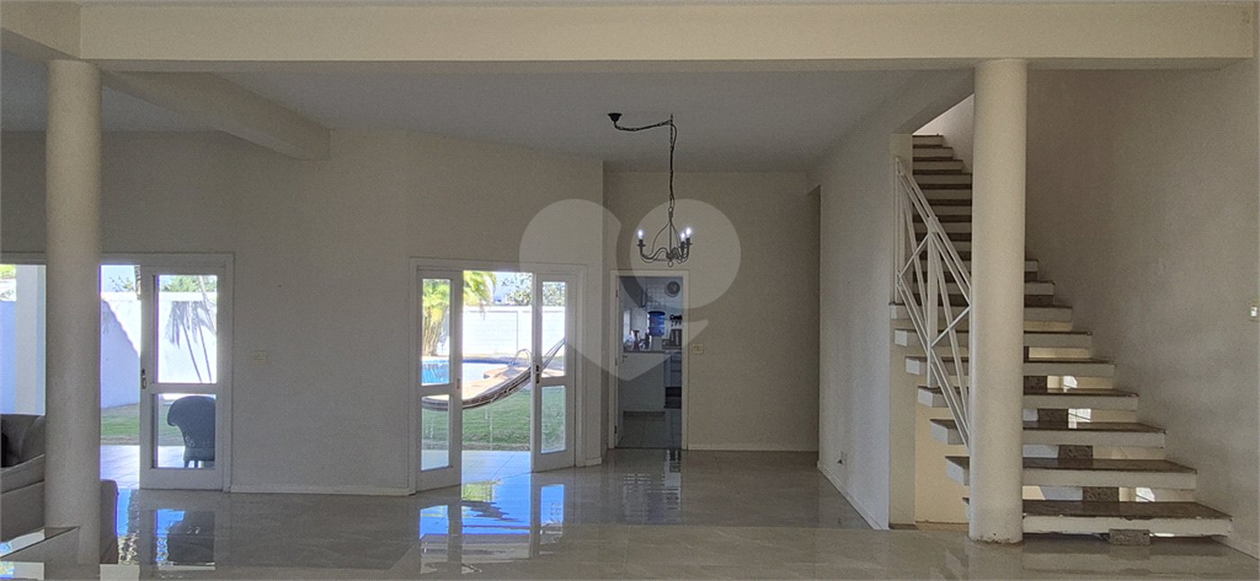 Casa à venda ou para alugar com 3 suítes no condomínio Jardim Theodora, Itu - SP