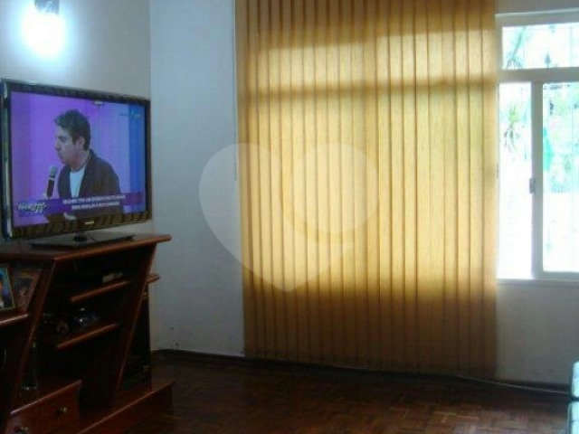 Sobrado à venda com 3 quartos, sendo 1 suíte,  em Parque Peruche, São Paulo, SP