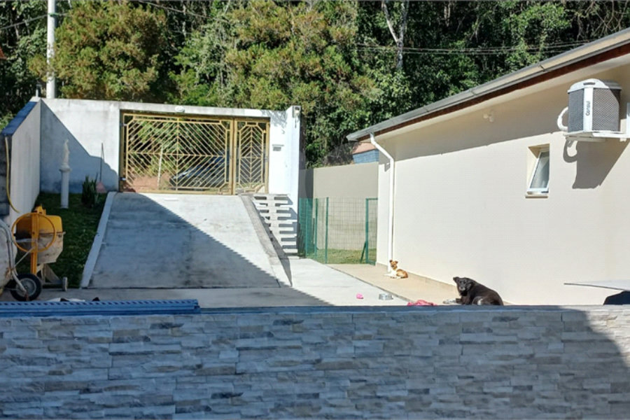 Casa à venda com 3 quartos, sendo 1 suíte, no condomínio Sausalito, Mairiporã - SP