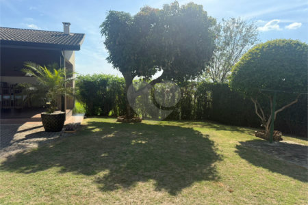Casa à venda com 3 suítes no condomínio Terras de Mont Serrat, Salto - SP