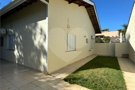 Casa à venda com 3 quartos, sendo 1 suíte, em Jardim Santa Bárbara, Atibaia, SP