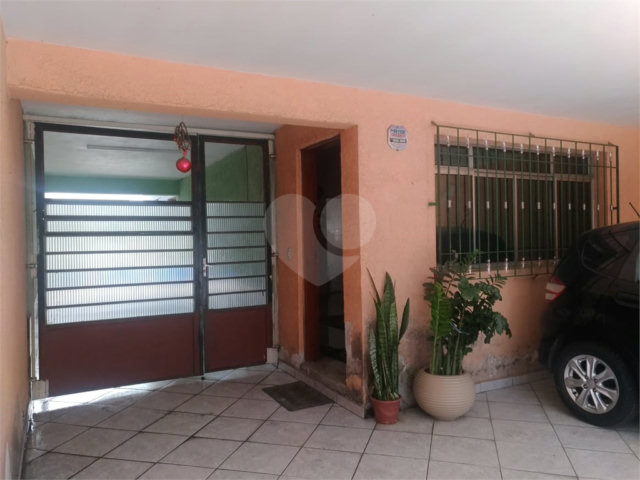 Sobrado à venda com 3 quartos, sendo 1 suíte,  em Tremembé, São Paulo, SP