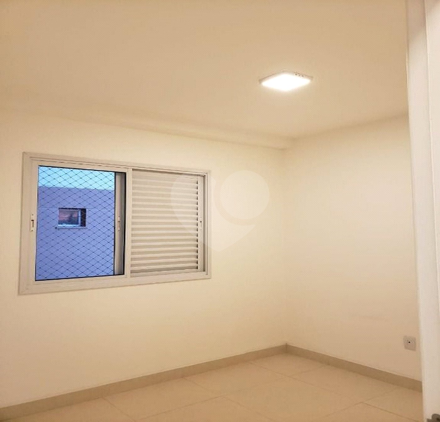 Apartamento à venda com 3 quartos, sendo 1 suíte,  em Jardim Emília, Sorocaba, SP