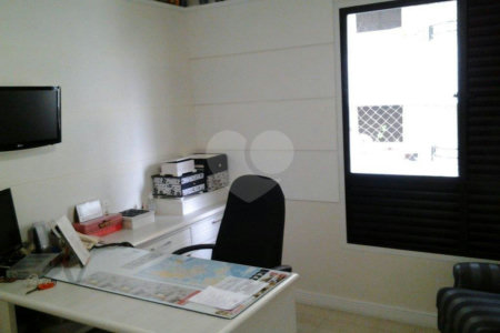 Apartamento à venda com 3 suítes em Santa Teresinha, São Paulo, SP