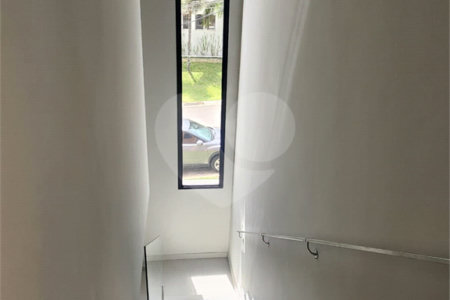 Casa à venda com 3 suítes no condomínio Terras de São Francisco, Vinhedo - SP