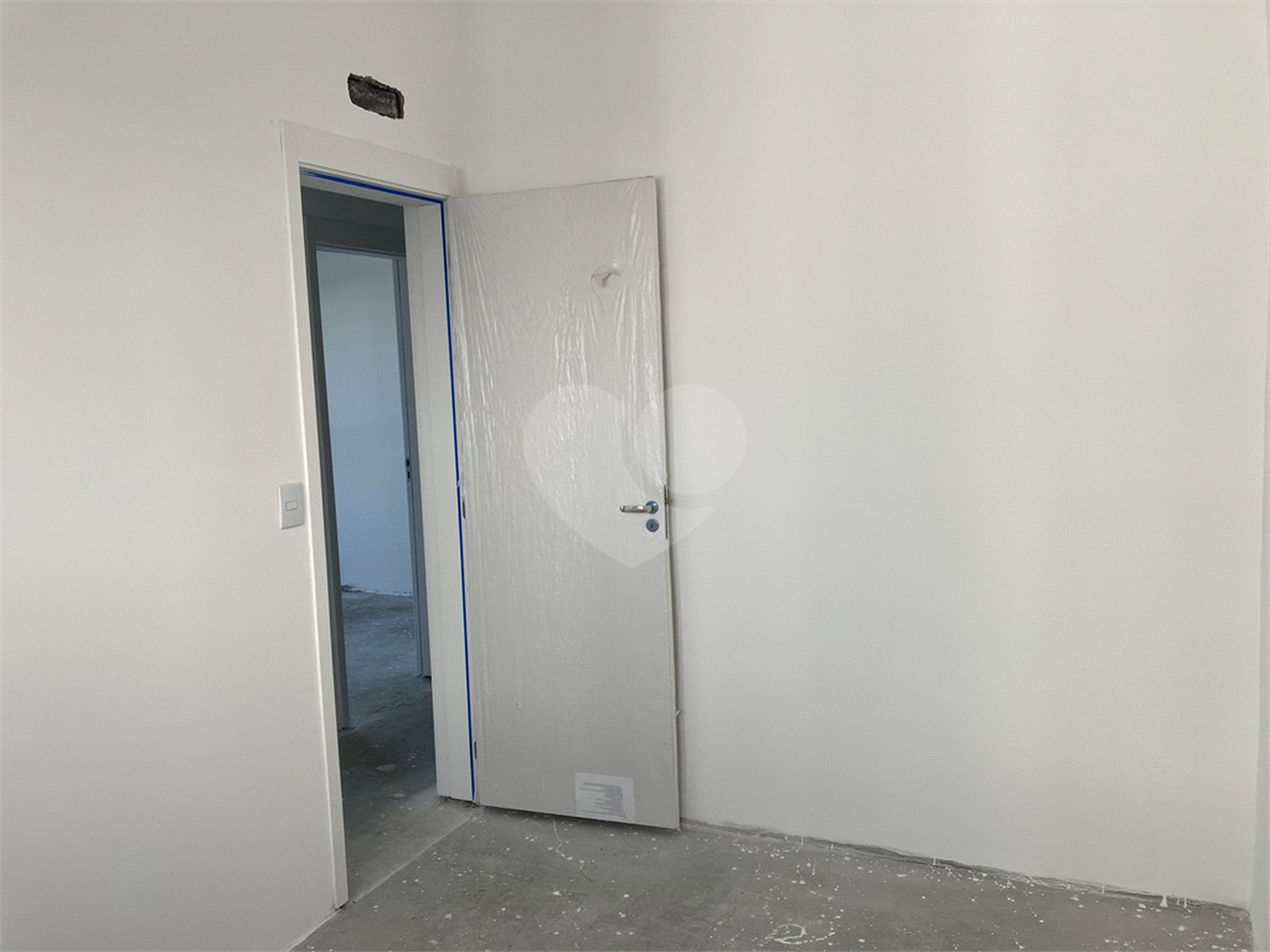 Apartamento à venda com 3 quartos, sendo 1 suíte,  em Parque Campolim, Sorocaba, SP