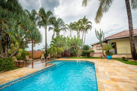 Casa à venda com 3 suítes no condomínio Aldeia da Serrinha, Sorocaba - SP