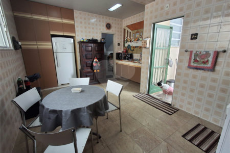 Casa à venda com 4 quartos, sendo 1 suíte, em Tijuca, Rio de Janeiro, RJ
