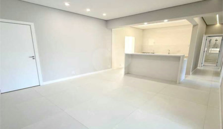 Apartamento à venda com 3 quartos, sendo 1 suíte,  em Laranjeiras, Rio de Janeiro, RJ