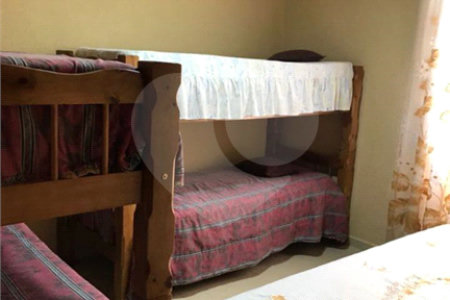 Chácara à venda com 4 quartos, sendo 1 suíte,  em Parque dos Jacarandás, Arujá, SP