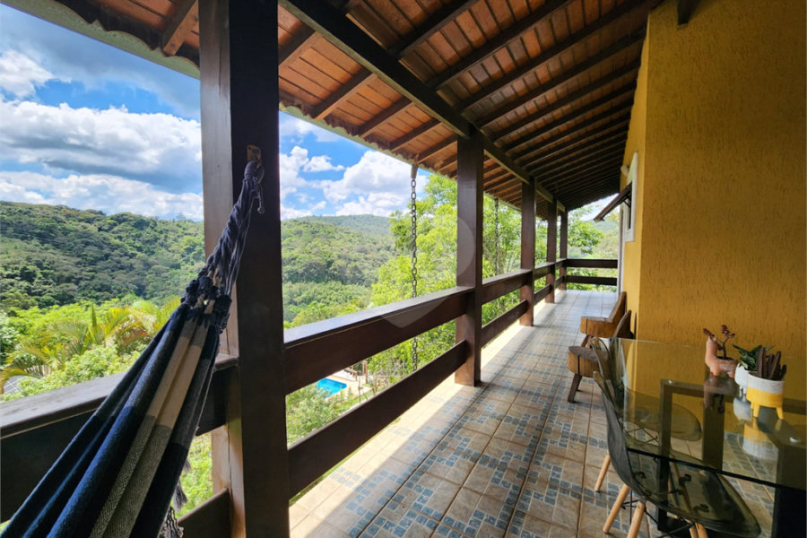 Casa à venda com 5 suítes no condomínio Suíça da Cantareira, Mairiporã - SP