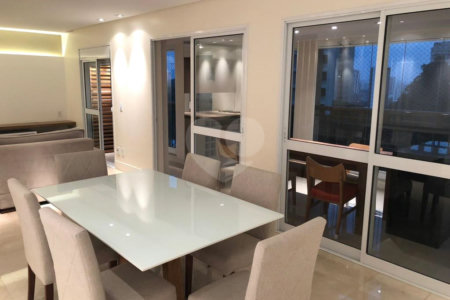 Apartamento à venda com 3 quartos, sendo 2 suítes,  em Paraíso do Morumbi, São Paulo, SP