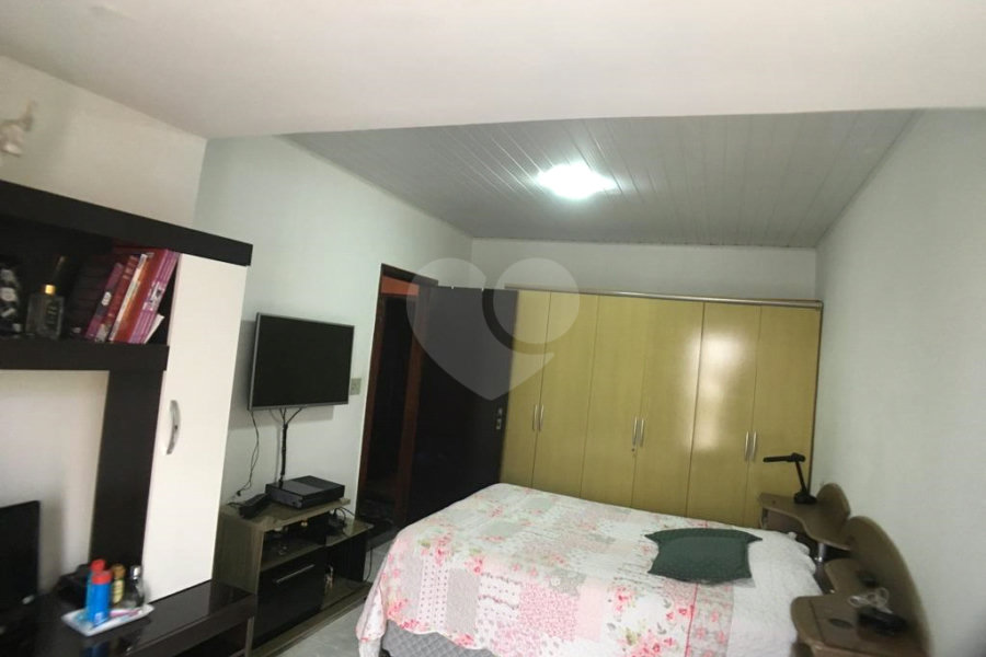 Sobrado à venda com 3 quartos em Parada Inglesa, São Paulo, SP