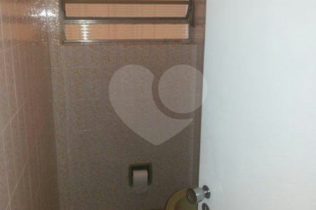 Sobrado à venda com 3 quartos, sendo 1 suíte,  em Granja Julieta, São Paulo, SP