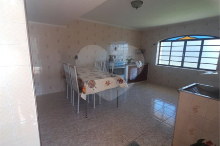 Casa à venda com 3 quartos, sendo 1 suíte, no Centro, Vinhedo, SP