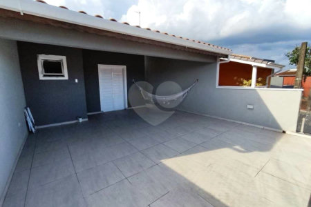 Sobrado à venda com 3 quartos, sendo 1 suíte,  em Residencial Colinas, Mogi das Cruzes, SP