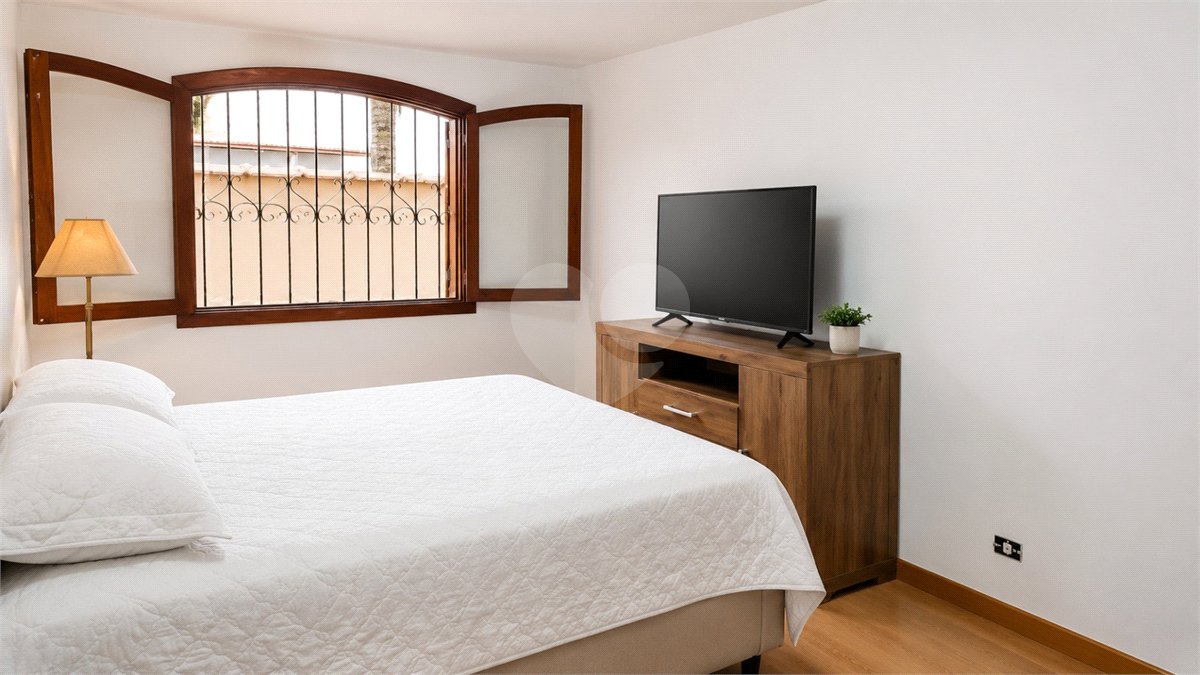 Casa à venda com 3 quartos, sendo 1 suíte, em Guarapiranga, São Paulo, SP
