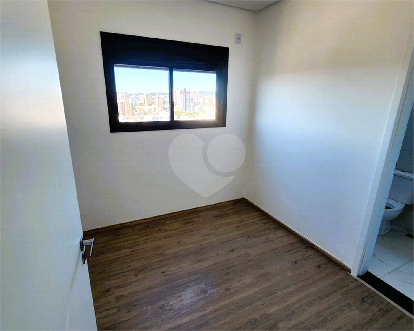 Apartamento à venda ou para alugar com 3 suítes em Vila Lucy, Sorocaba, SP