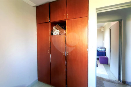 Apartamento à venda com 3 quartos, sendo 1 suíte, em Parque Industrial Lagoinha, Ribeirão Preto, SP