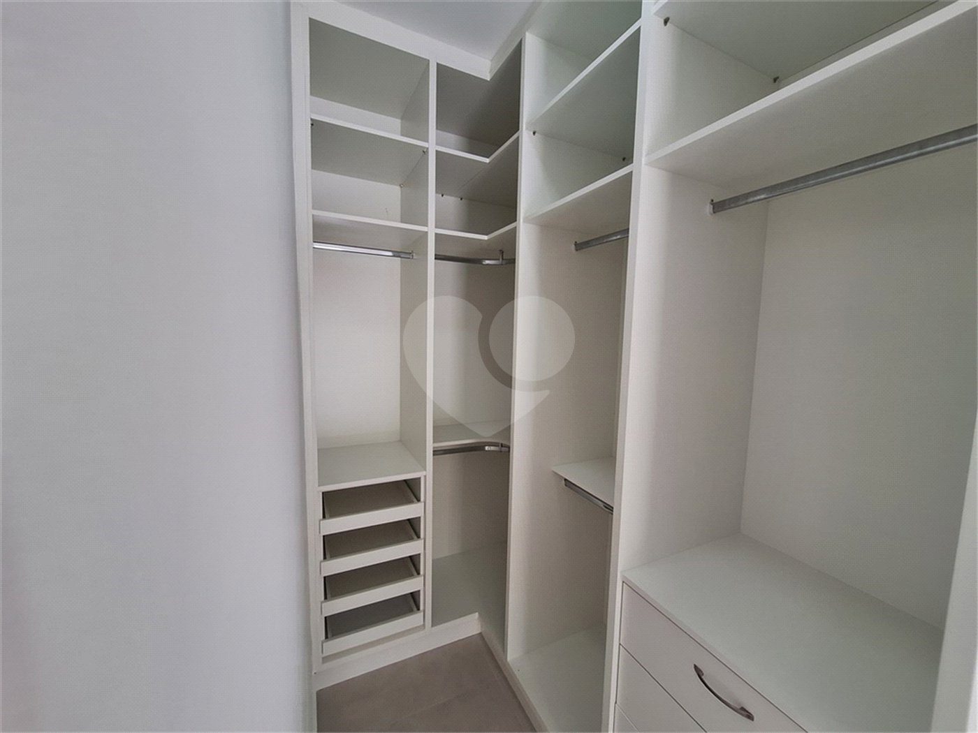 Casa à venda com 3 quartos, sendo 1 suíte, no condomínio Villagio Montalcino, Vinhedo - SP