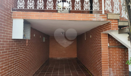Sobrado à venda com 2 quartos em Vila Nivi, São Paulo, SP