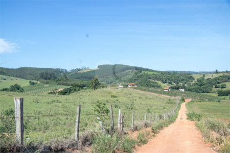 Sítio à venda no Centro, Morungaba, SP