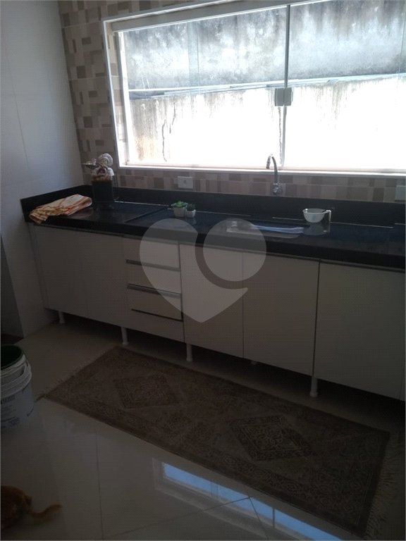 Casa à venda com 3 quartos, sendo 2 suítes,  no condomínio Vale do Sol, Bom Jesus dos Perdões - SP