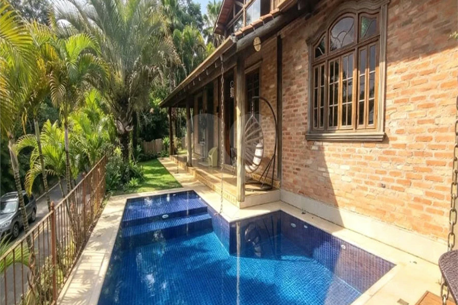 Casa à venda ou para alugar com 5 suítes no condomínio Cantareira, Mairiporã - SP