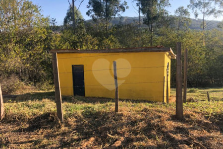 Fazenda com pasto a venda em Morungaba