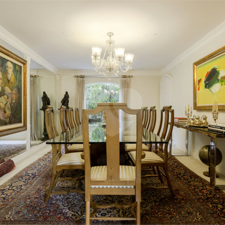 Casa à venda com 4 quartos, sendo 3 suítes, em Cidade Jardim, São Paulo, SP