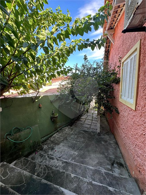 Casa em condomínio à venda com 3 quartos, sendo 2 suítes,  em Peró, Cabo Frio, RJ