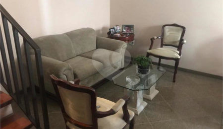 Casa à venda com 3 quartos, sendo 1 suíte,  no condomínio Morada de Itapuã, São Paulo - SP