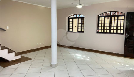 Casa à venda com 5 quartos, sendo 1 suíte, em Indianópolis, São Paulo, SP