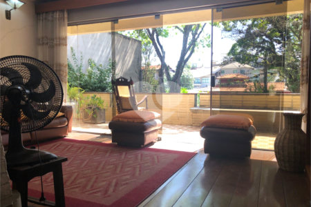 Sobrado à venda com 4 quartos, sendo 2 suítes, em Jardim São Bento, São Paulo, SP