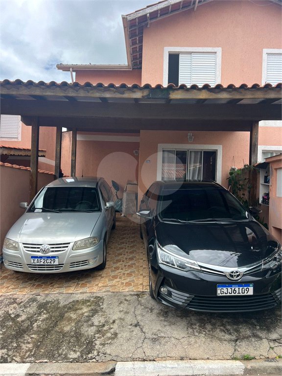 Casa à venda com 2 quartos no condomínio Recanto das Graças, Cotia - SP