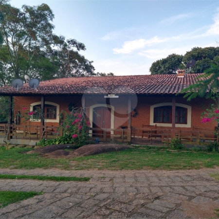 Sítio à venda com 4 quartos, sendo 2 suítes,  em Pimenta, Indaiatuba, SP