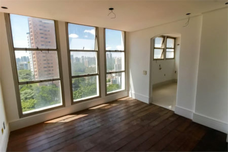 Apartamento à venda com 3 quartos, sendo 2 suítes, em Vila Andrade, São Paulo, SP