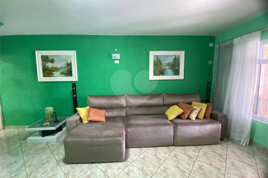 Sobrado à venda com 3 quartos em Vila Medeiros, São Paulo, SP